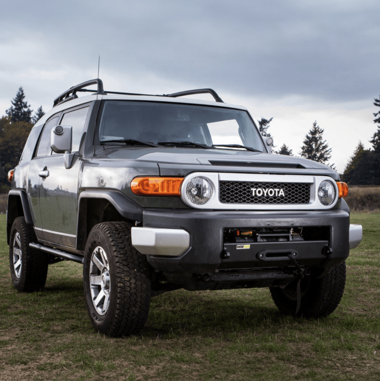 Metal Tech 4x4 FJ Cruiser Stronghold Winch Bumper With Recovery