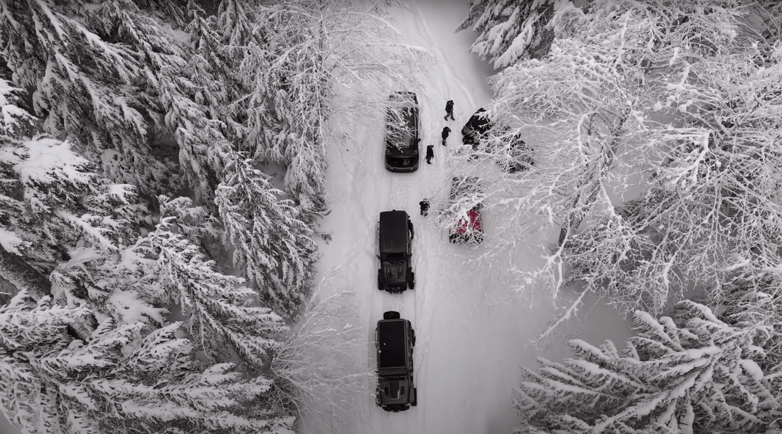 6th Gen Bronco, Rivian R1T, FJ40 and Jeeps Off-Roading through Deep Snow in Oregon Backcountry - Metal Tech 4x4